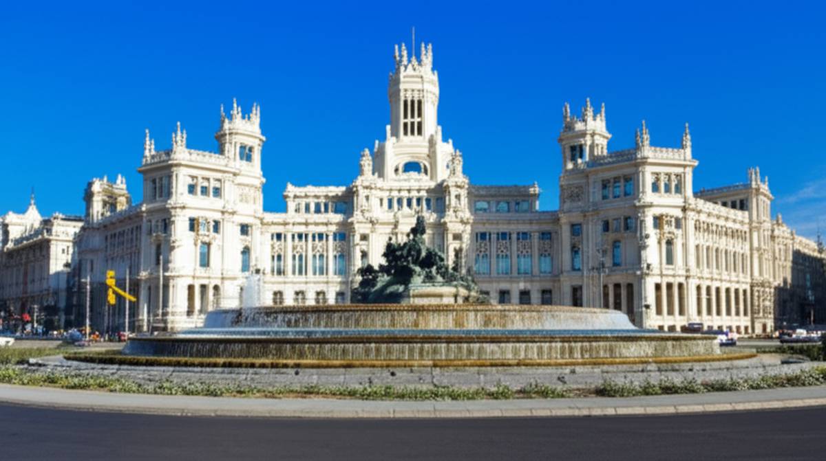 گردشگری میدان سیبلس مادرید | راهنمای کامل بازدید و تاریخچه